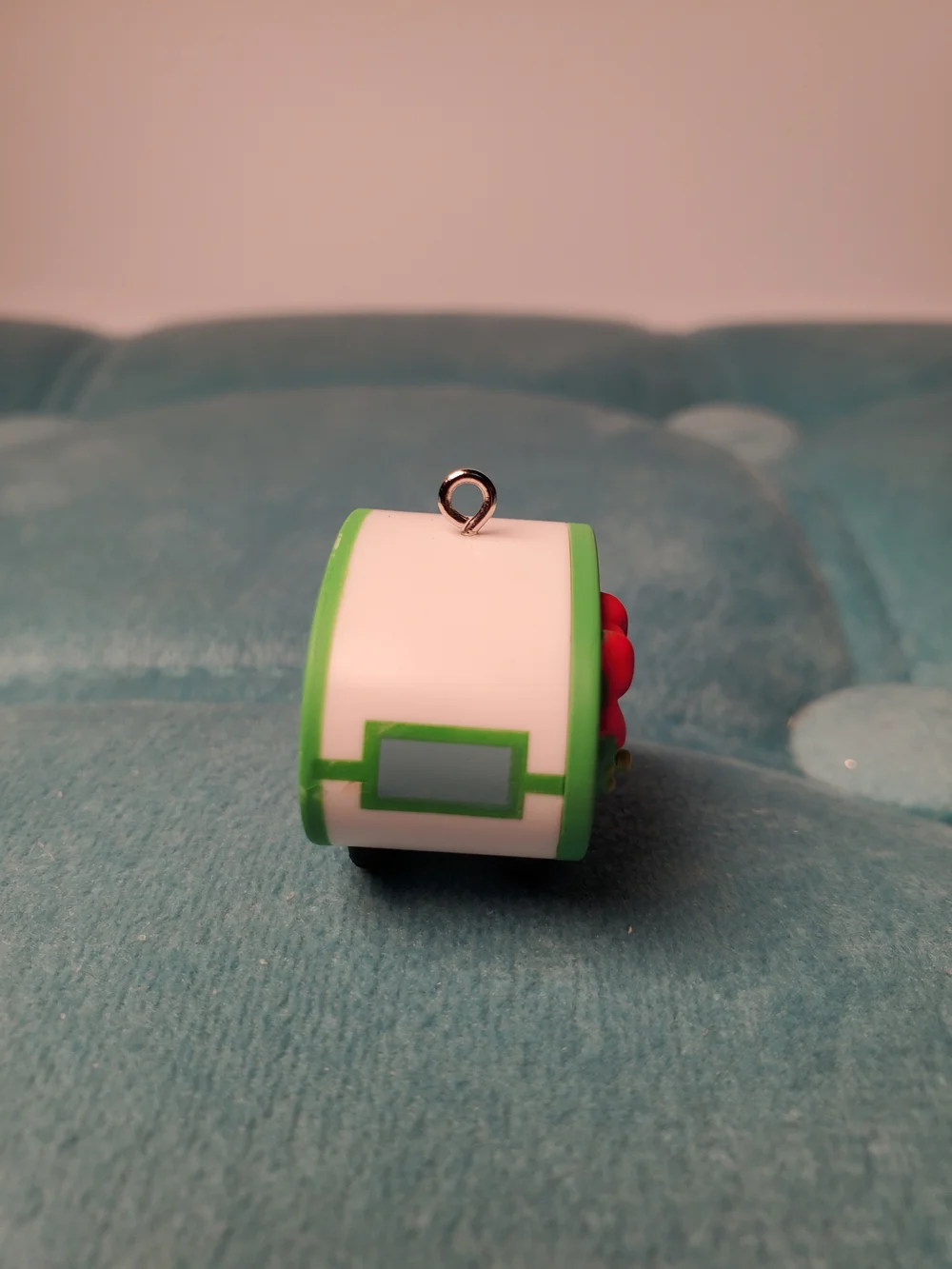 Hallmark Keepsake Cozy Birdhouse Camper Miniature Ornament 2015 QXM8517